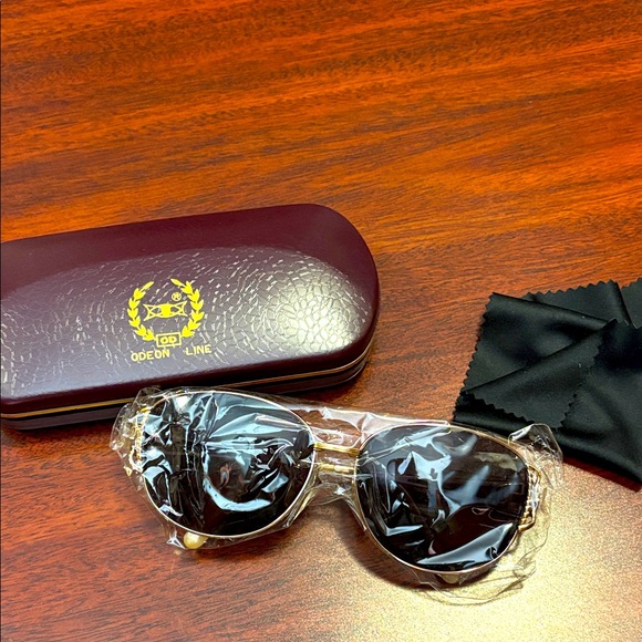 Black Sunglasses for Women - Picture 1 of 4